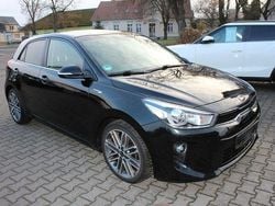 Schwarz Gebraucht 2017 Kia Rio Platinum Edition Limousine | 10.900 € (Fairer Preis)
