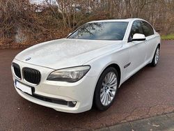 Weiß Gebraucht 2011 BMW 730 Performance Limousine | 11.900 € (Fairer Preis)