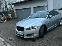 Silber Gebraucht 2015 Jaguar XF Limousine | 16.900 € (Guter Preis)