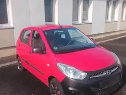 Rot Gebraucht 2011 Hyundai i10 Kleinwagen | 850 €