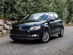 Schwarz Gebraucht 2015 VW Polo LOUNGE Kleinwagen | 10.850 € (Fairer Preis)