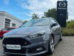 Grau Gebraucht 2018 Ford Focus ST Limousine | 20.990 € (Fairer Preis)