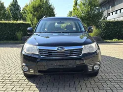 Schwarz Gebraucht 2009 Subaru Forester SUV | 8.999 € (Teuer)