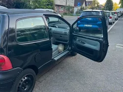 Schwarz Gebraucht 2003 Renault Twingo Kleinwagen | 1.500 € (Fairer Preis)