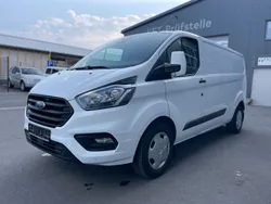 Weiß Gebraucht 2018 Ford Transit Custom Van / Kleinbus | 19.999 € (Guter Preis)