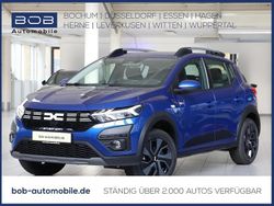 Blau Gebraucht 2025 Dacia Sandero Expression Limousine | 17.887 €