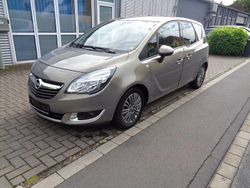 Grau Gebraucht 2014 Opel Meriva Active Van / Kleinbus | 7.900 € (Etwas zu teuer)
