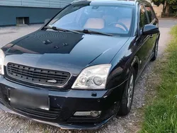 Schwarz Gebraucht 2004 Opel Signum Kombi | 3.000 €