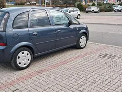 Blau Gebraucht 2010 Opel Meriva Edition Van / Kleinbus | 3.900 € (Fairer Preis)