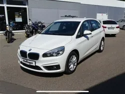 Weiß Gebraucht 2016 BMW 216 Active Tourer Sport Line Van / Kleinbus | 7.500 € (Guter Preis)