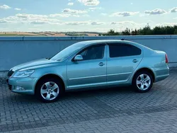 Grün Gebraucht 2012 Skoda Octavia Elegance Limousine | 8.995 € (Fairer Preis)