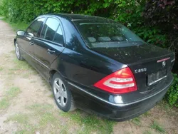 Schwarz Gebraucht 2004 Mercedes C200 Limousine | 2.450 € (Fairer Preis)