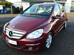Rot metallic Gebraucht 2009 Mercedes B200 Van / Kleinbus | 6.790 € (Teuer)