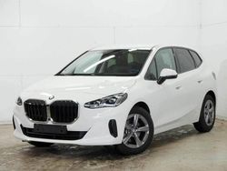 Weiß Gebraucht 2024 BMW 218 Active Tourer Sport Line Van / Kleinbus | 27.980 € (Superpreis)