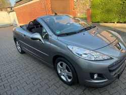 Grau Gebraucht 2014 Peugeot 207 CC Active Cabrio | 6.500 € (Etwas zu teuer)