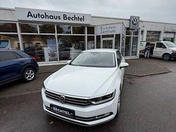Pure white Gebraucht 2016 VW Passat Highline Limousine | 19.990 € (Fairer Preis)