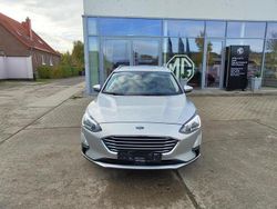 Silber Gebraucht 2019 Ford Focus Trend Kombi | 12.990 € (Etwas zu teuer)