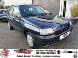 Blau Gebraucht 1992 Renault Clio Limousine | 3.999 €