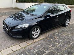 Schwarz Gebraucht 2014 Volvo V40 Kombi | 10.990 €