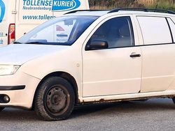 Weiß Gebraucht 2004 Skoda Fabia Kleinwagen | 999 € (Superpreis)