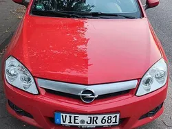 Rot Gebraucht 2007 Opel Tigra Sport Cabrio | 3.050 € (Fairer Preis)