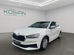 Weiß Gebraucht 2022 Skoda Fabia Ambition Kleinwagen | 14.890 € (Fairer Preis)