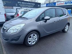 Grau Gebraucht 2012 Opel Meriva Design Edition Van / Kleinbus | 5.200 € (Guter Preis)