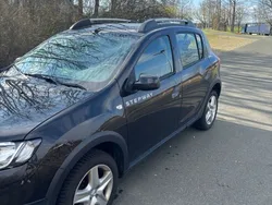 Schwarz Gebraucht 2015 Dacia Sandero Stepway Kleinwagen | 5.699 € (Fairer Preis)