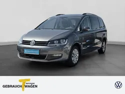 Grau Gebraucht 2018 VW Sharan Comfortline Van / Kleinbus | 24.360 € (Fairer Preis)