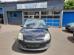Blau Gebraucht 2007 Ford Fiesta Ambiente Kleinwagen | 2.100 € (Fairer Preis)