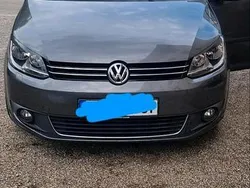 Grau Gebraucht 2011 VW Touran Van / Kleinbus | 8.450 € (Etwas zu teuer)