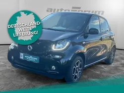 Schwarz Gebraucht 2016 Smart ForFour Passion Limousine | 7.481 € (Fairer Preis)