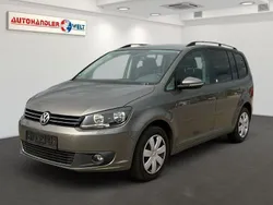 Grau Gebraucht 2011 VW Touran Van / Kleinbus | 7.999 € (Guter Preis)