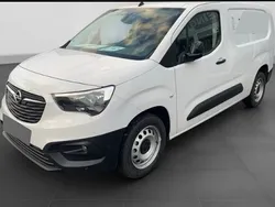 Weiss Gebraucht 2024 Opel Combo Basis Van / Kleinbus | 24.549 € (Teuer)