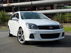 Weiß Gebraucht 2009 Opel Astra OPC Kombi | 8.990 €