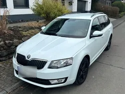 Weiß Gebraucht 2016 Skoda Octavia Style Kombi | 8.300 € (Guter Preis)