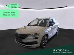 Stahlgrau Gebraucht 2021 Skoda Karoq SportLine SUV | 29.249 € (Fairer Preis)