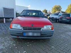 Rot Gebraucht 1990 Opel Kadett Limousine | 3.899 €
