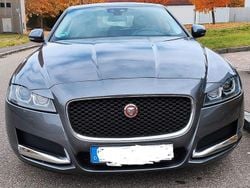 Grau Gebraucht 2018 Jaguar XF Limousine | 14.999 € (Superpreis)