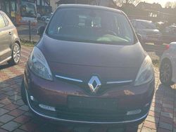 Dunkelrot Gebraucht 2014 Renault Scénic III Initiale Paris Van / Kleinbus | 5.999 € (Fairer Preis)