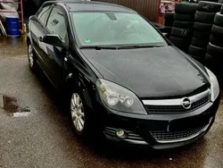Schwarz Gebraucht 2009 Opel Astra GTC Sport Limousine | 3.200 € (Guter Preis)