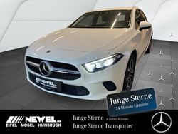 Polarweiß Gebraucht 2021 Mercedes A250 Limousine | 27.440 € (Teuer)