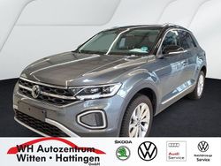 Indiumgrau metallic Gebraucht 2024 VW T-Roc Style SUV | 28.957 € (Guter Preis)