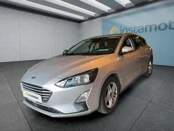 Silber Gebraucht 2021 Ford Focus Limousine | 15.249 € (Guter Preis)