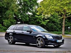 Schwarz Gebraucht 2010 Mercedes C180 Kombi | 7.000 €