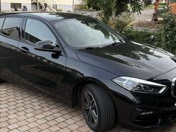 Schwarz Gebraucht 2020 BMW 118 Sport Line Kleinwagen | 19.000 € (Fairer Preis)