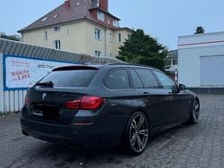 Grau Gebraucht 2013 BMW M550 Limousine | 8.300 € (Superpreis)
