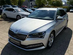 Silber Gebraucht 2019 Skoda Superb Style Kombi | 18.799 € (Guter Preis)