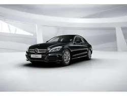 Unilack schwarz Gebraucht 2017 Mercedes C180 Avantgarde Limousine | 20.414 € (Fairer Preis)