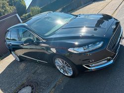 Schwarz Gebraucht 2016 Ford Mondeo Vignale Kombi | 9.999 € (Fairer Preis)